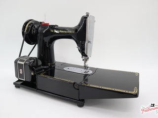 Load image into Gallery viewer, Singer Featherweight 222K Sewing Machine, RED &quot;S&quot; ER0234**