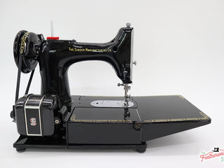 Load image into Gallery viewer, Singer Featherweight 222K Sewing Machine, RED &quot;S&quot; ER0234**