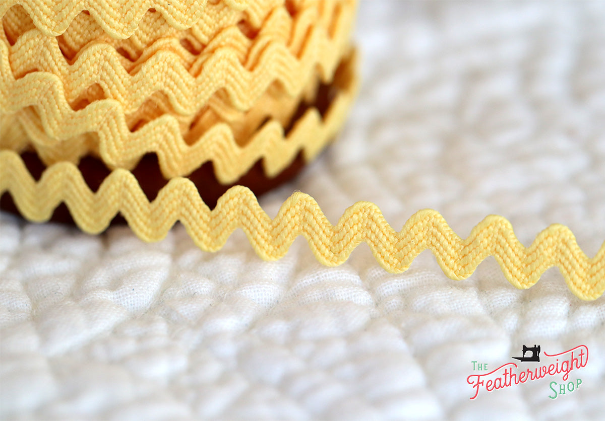 1/4" Inch BEEHIVE VINTAGE TRIM RIC RAC by Lori Holt  -  (sold by the yard)