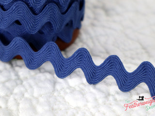 Load image into Gallery viewer, 3/8&quot; Inch DENIM VINTAGE TRIM RIC RAC by Lori Holt (by the yard)