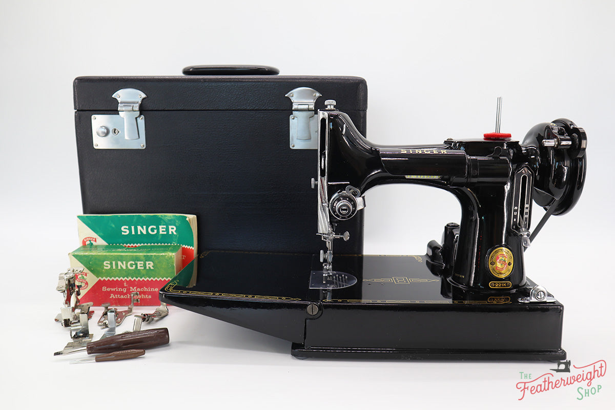 Singer Featherweight 221 Sewing Machine, RED "S" ES243***