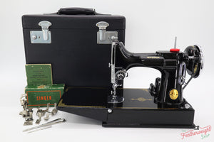 Singer Featherweight 221 Sewing Machine, AF250***