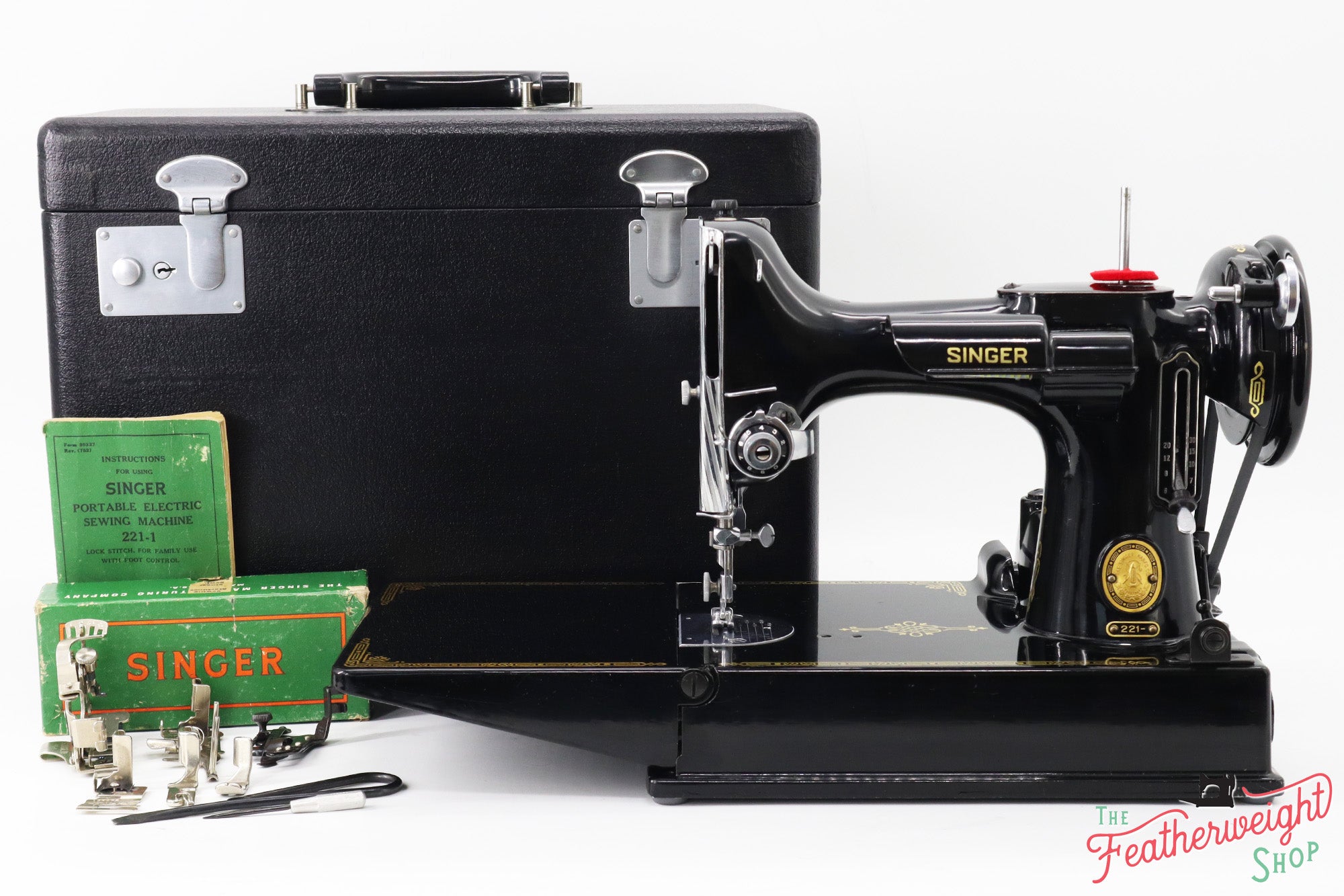 Singer Featherweight 221 Sewing Machine - AL560*** - 1953