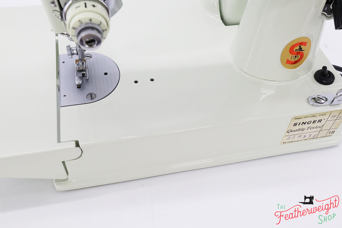 Singer Featherweight 221K Sewing Machine, British WHITE FA226*** Grade 9!!!