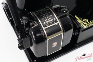 Singer Featherweight 221 Sewing Machine - AL560*** - 1953