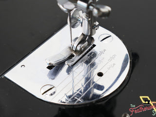 Load image into Gallery viewer, Singer Featherweight 221K Sewing Machine, 1957 - EM598***