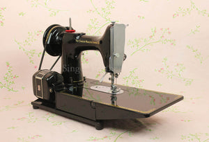 Singer Featherweight 222K Sewing Machine EL683***