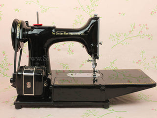 Load image into Gallery viewer, Singer Featherweight 222K Sewing Machine EL683***