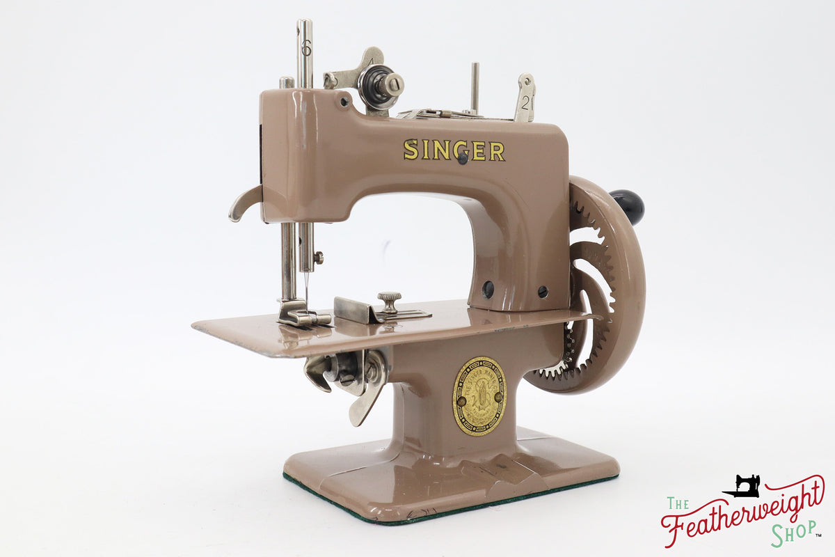 Singer Sewhandy Model 20 Safari Brown RARE, Complete Set The