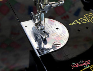 Singer Featherweight 221K Sewing Machine EL539***