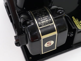 Load image into Gallery viewer, Singer Featherweight 221 Sewing Machine, AL022***