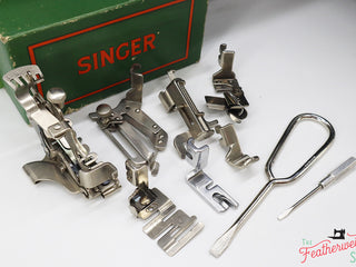 Load image into Gallery viewer, Singer Featherweight 222K Sewing Machine EJ618***
