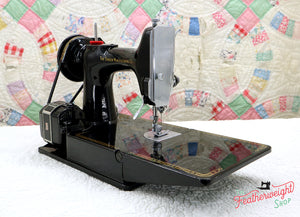 Singer Featherweight 221 Sewing Machine, AM656***
