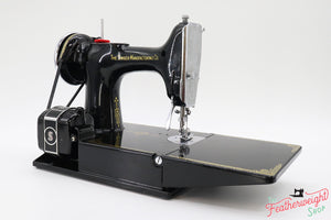 Singer Featherweight 221 Sewing Machine, 1936 AE063***