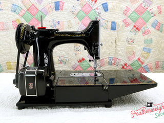 Load image into Gallery viewer, Singer Featherweight 222K Sewing Machine EK6296**