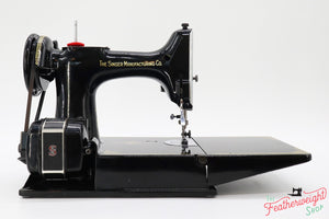 Singer Featherweight 221 Sewing Machine, AL406***