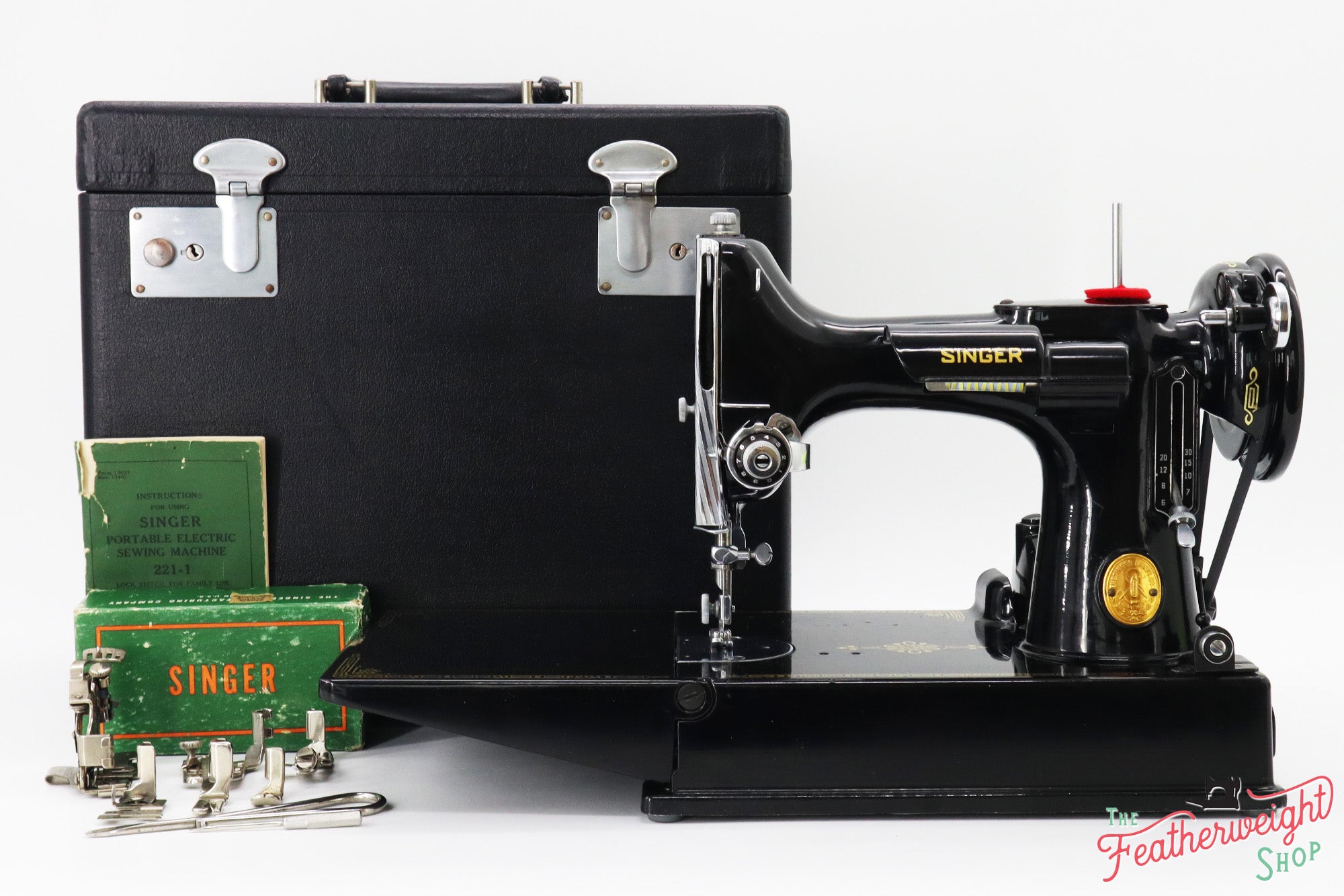 Singer Featherweight 221 Sewing Machine, AH666***