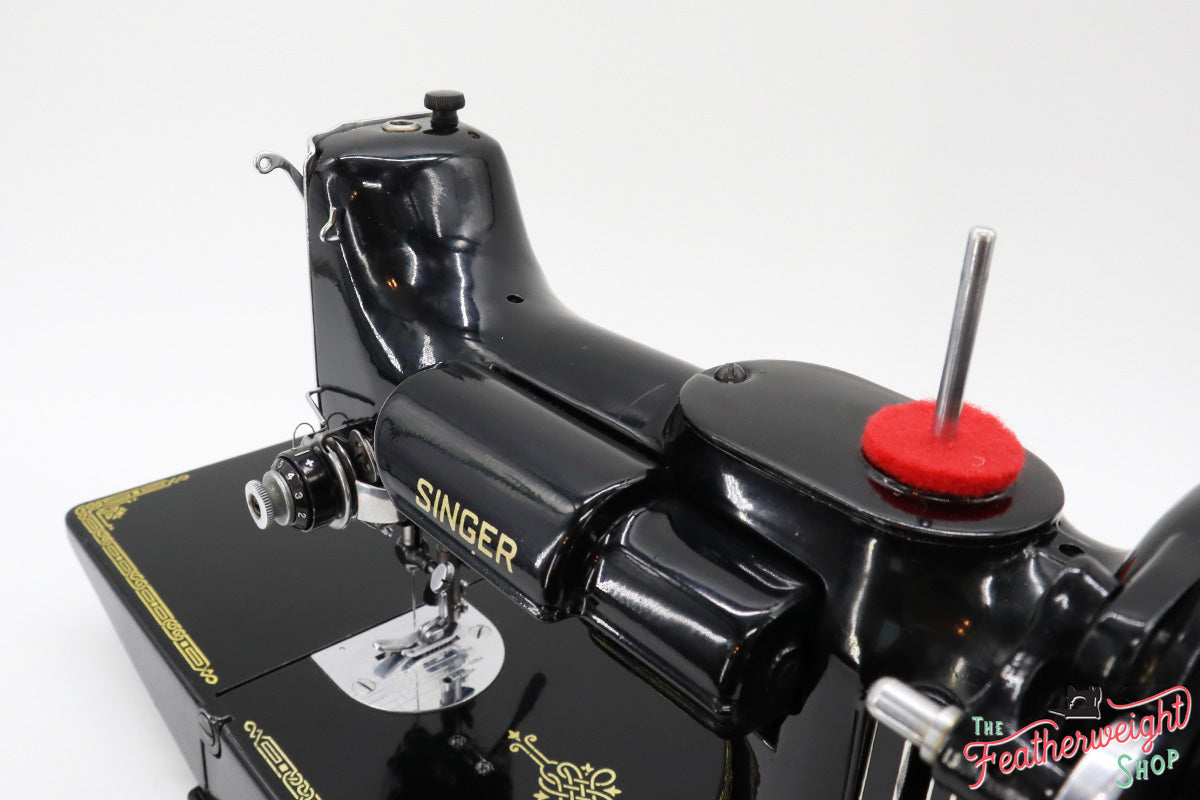 Singer Featherweight 221 Sewing Machine, AL406***