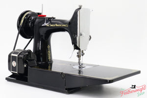 Singer Featherweight 221 Sewing Machine, AH666***