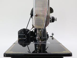 Load image into Gallery viewer, Singer Featherweight 221 Sewing Machine, AJ1369**