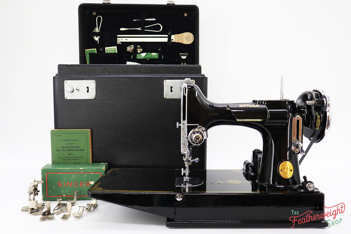 Singer Featherweight 221 Sewing Machine, AF390*** - Corduroy Insert - RARE