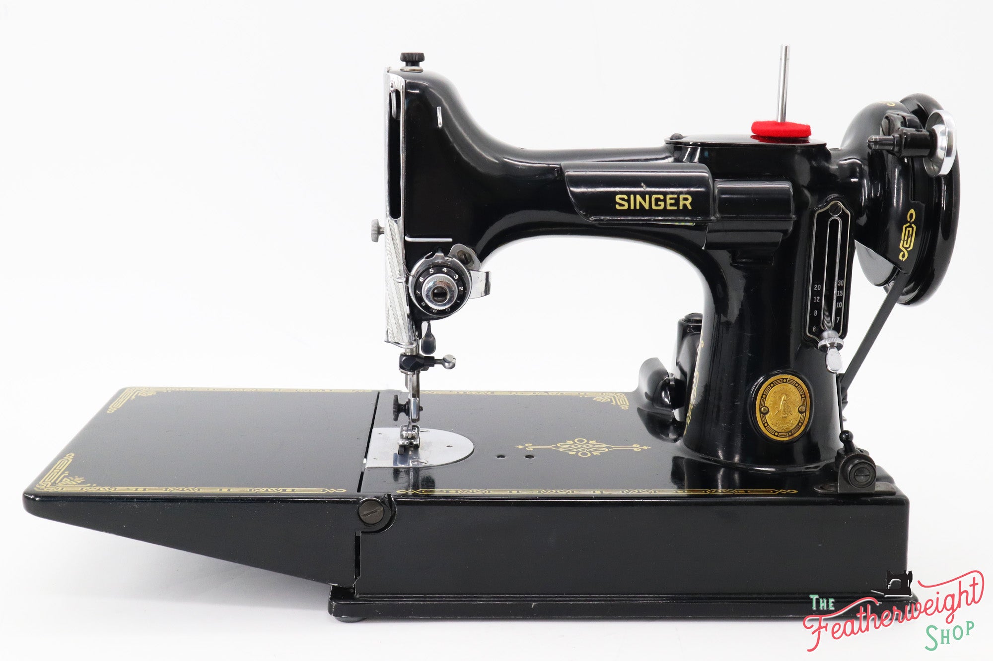 Singer Featherweight 221 Sewing Machine - AK747*** - 1952