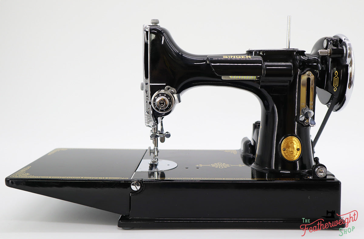 Singer Featherweight 221 Sewing Machine, AF390*** - Corduroy Insert - RARE