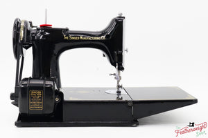 Singer Featherweight 221K Sewing Machine, EH373***