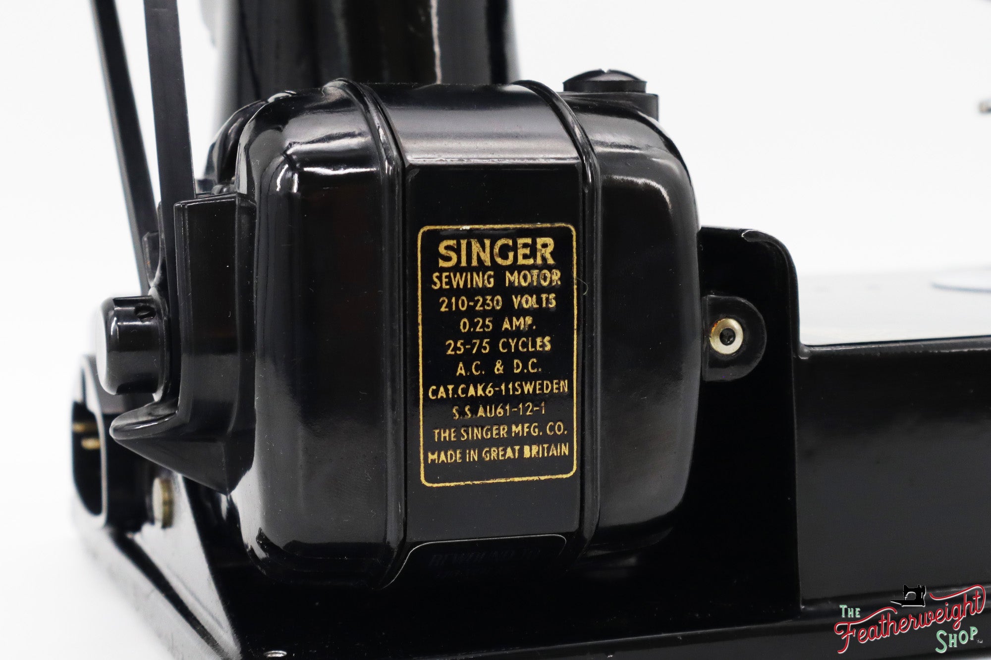 Singer Featherweight 221K Sewing Machine, EH373***