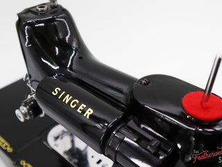 Load image into Gallery viewer, Singer Featherweight 222K Sewing Machine EK6346**