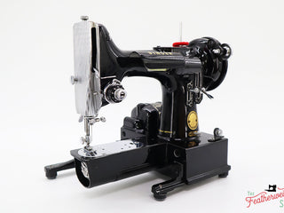 Load image into Gallery viewer, Singer Featherweight 222K Sewing Machine EK6346**