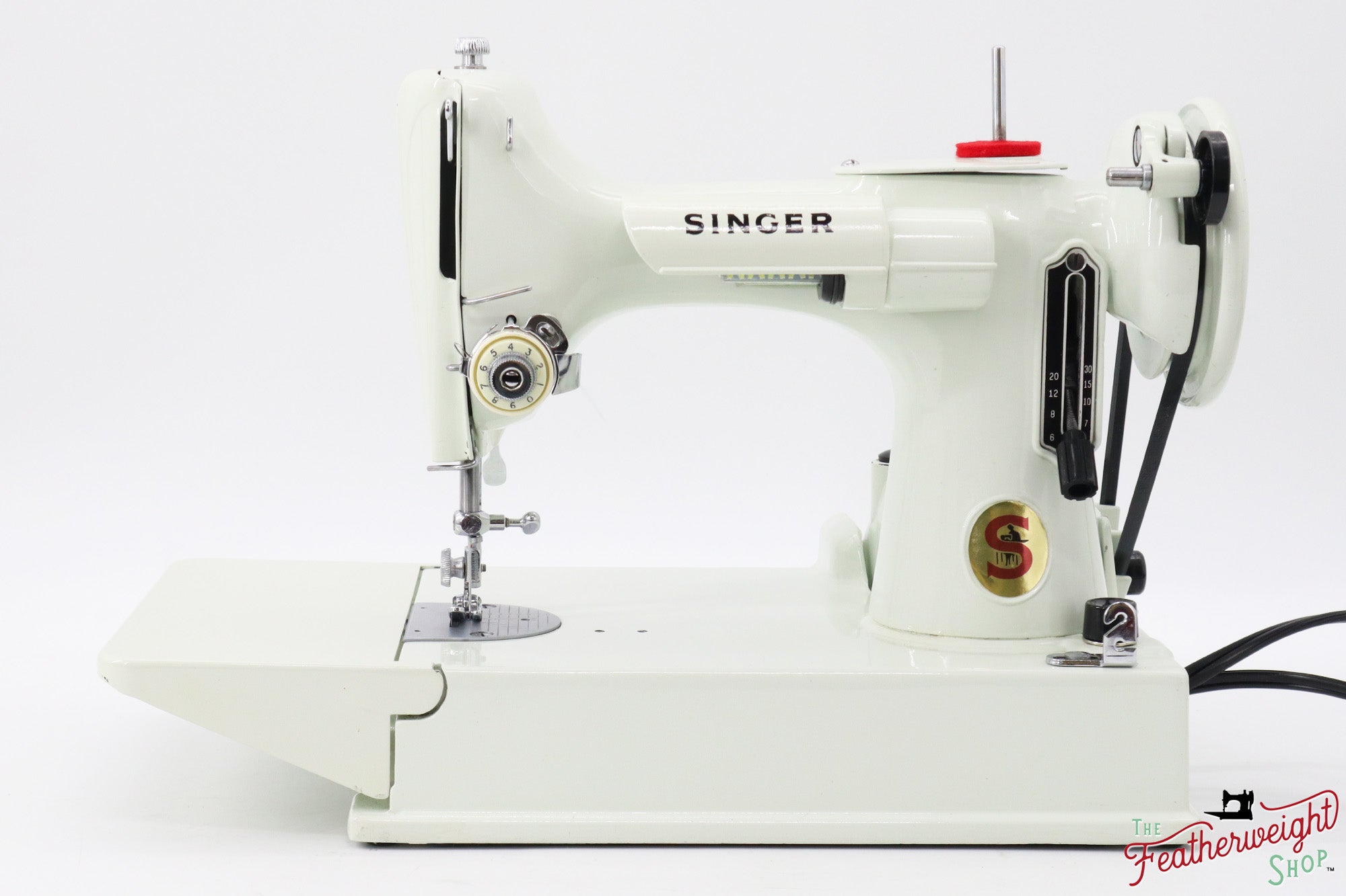 Singer Featherweight 221 Sewing Machine, WHITE - FA124***