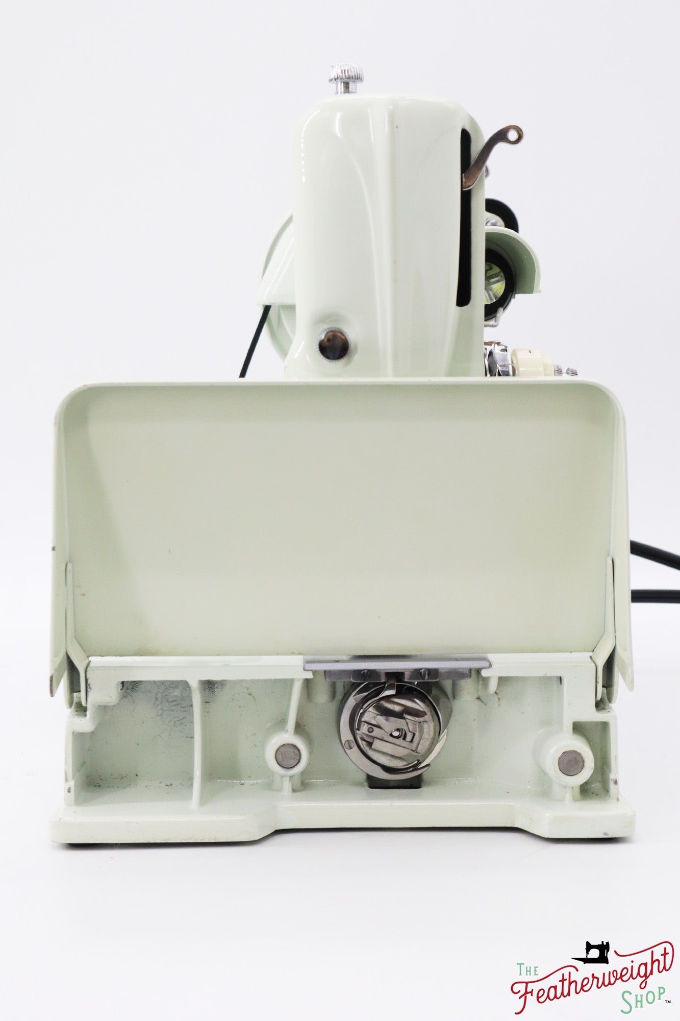 Singer Featherweight 221 Sewing Machine, WHITE - FA124***