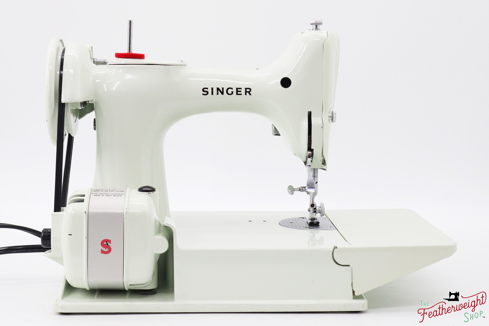 Singer Featherweight 221 Sewing Machine, WHITE - FA124***