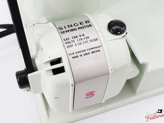 Load image into Gallery viewer, Singer Featherweight 221 Sewing Machine, WHITE - FA124***
