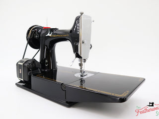 Load image into Gallery viewer, Singer Featherweight 221 1954 - AL912***