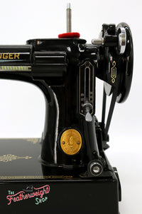 Singer Featherweight 221 Sewing Machine, AH981***