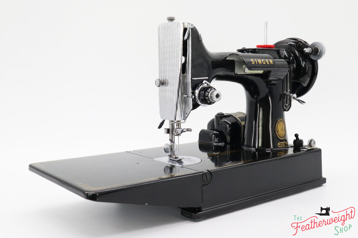 Singer Featherweight 221 Sewing Machine, AM1865**