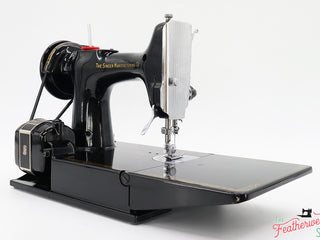 Load image into Gallery viewer, Singer Featherweight 221 Sewing Machine, AM1865**