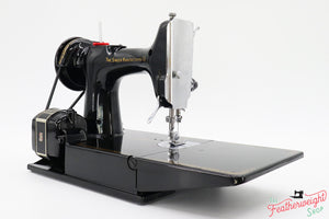 Singer Featherweight 221 Sewing Machine, AM1865**