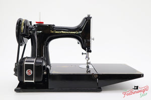 Singer Featherweight 221 Sewing Machine, AJ139***