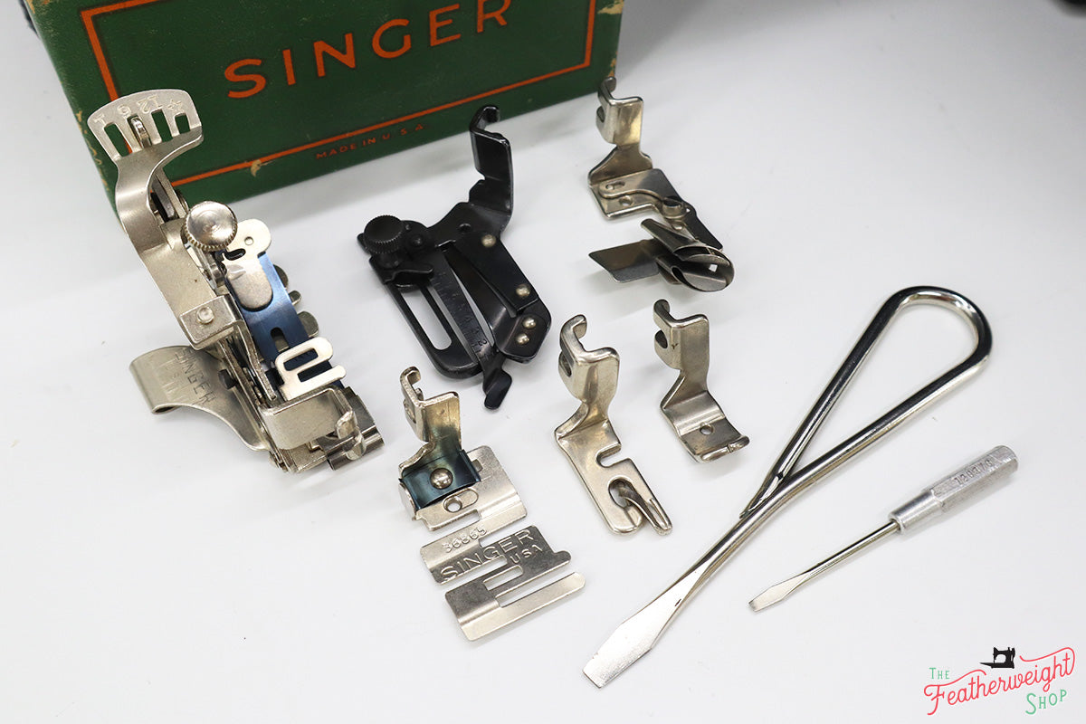 Singer Featherweight 221 Sewing Machine, AE787***