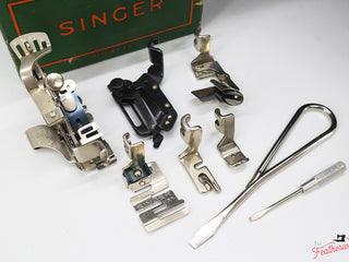 Load image into Gallery viewer, Singer Featherweight 221 Sewing Machine, AE787***