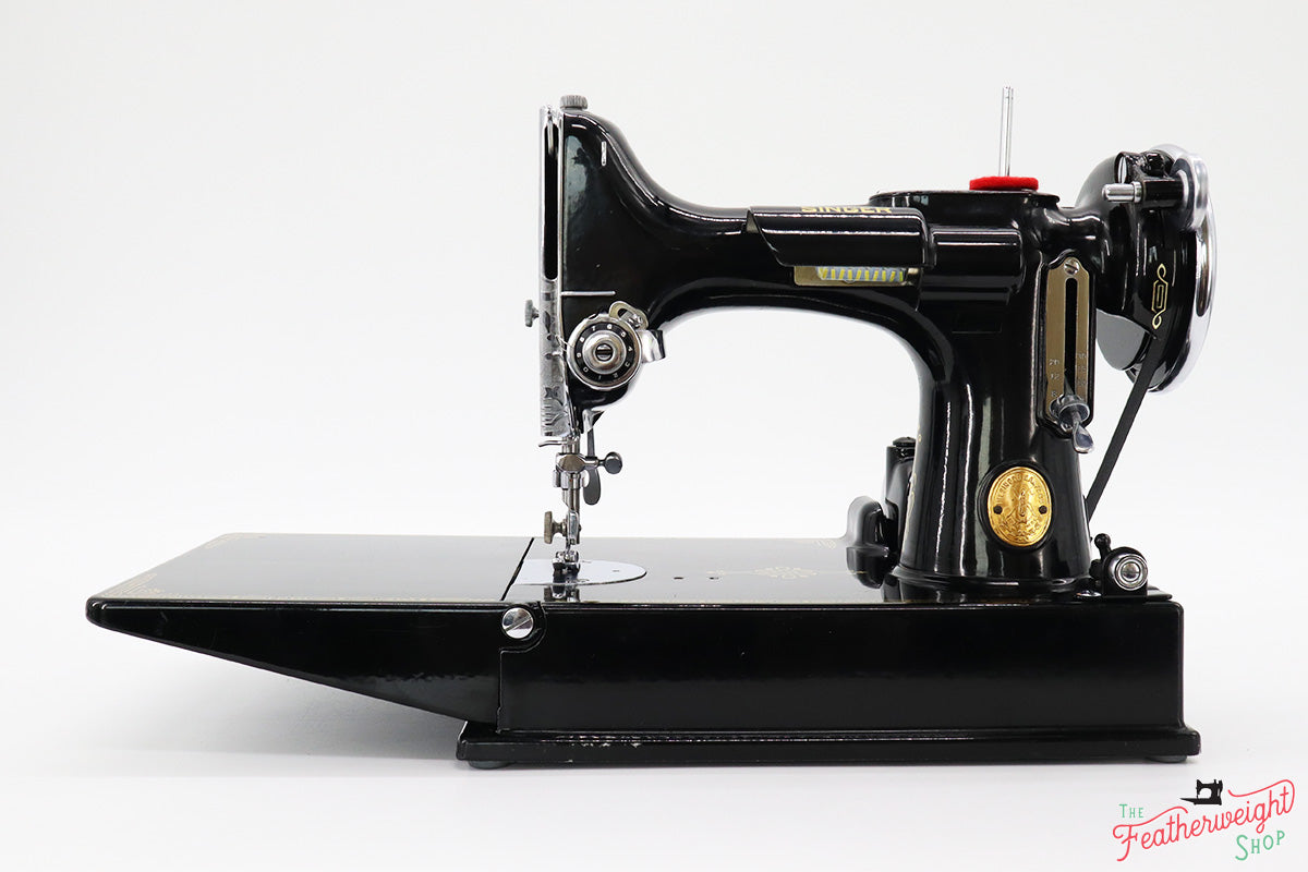 Singer Featherweight 221 Sewing Machine, AE787***