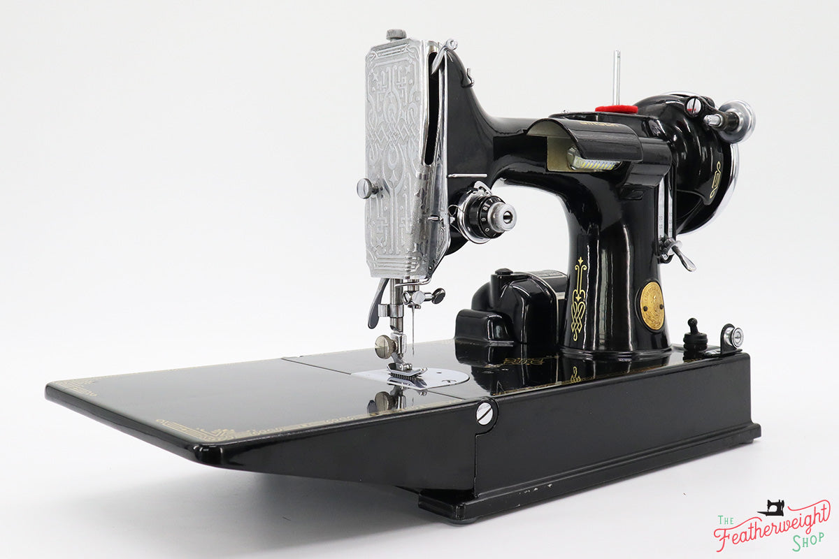 Singer Featherweight 221 Sewing Machine, AE787***