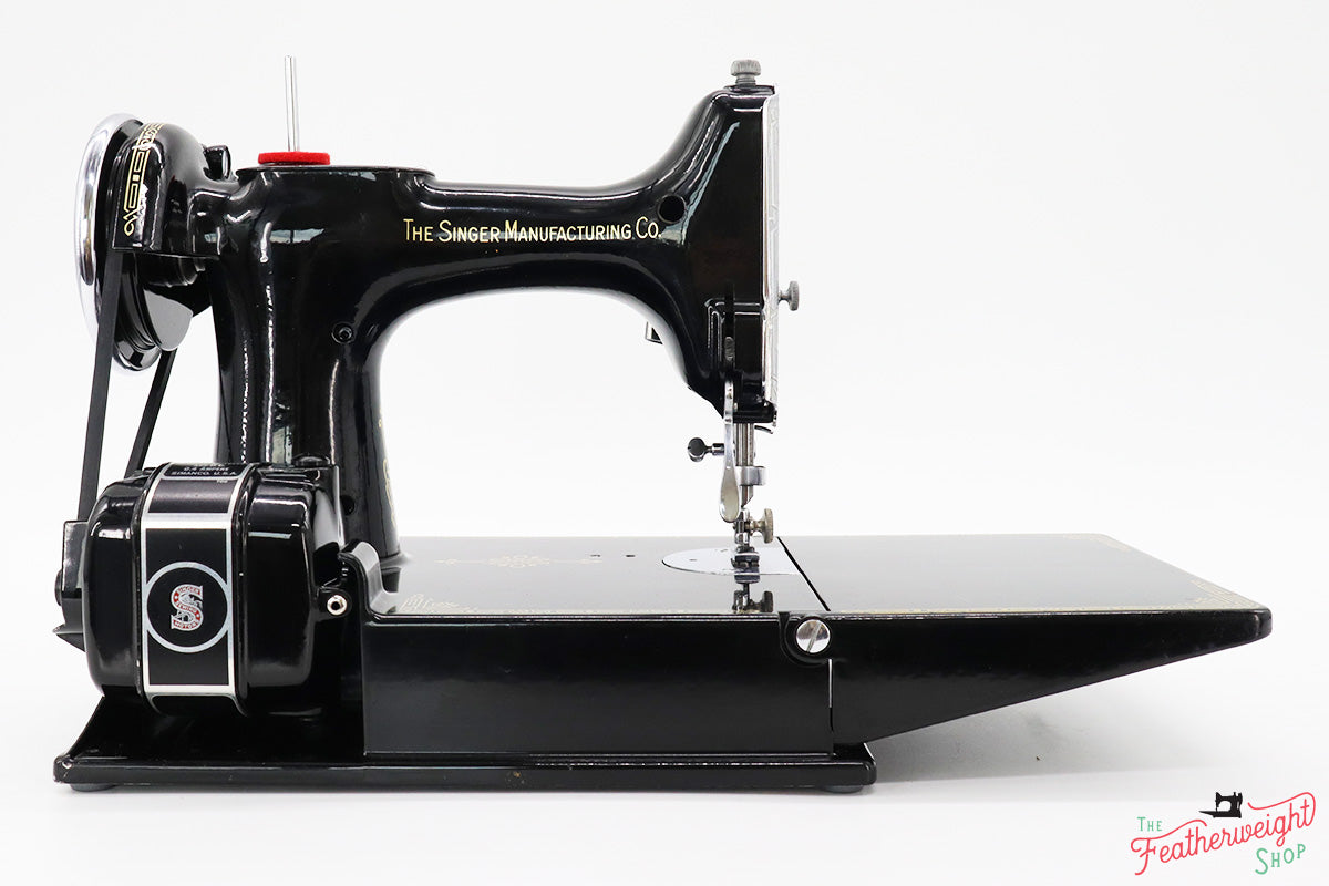 Singer Featherweight 221 Sewing Machine, AE787***