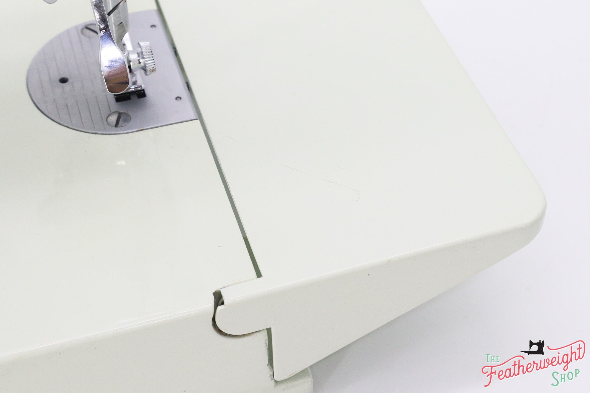 Singer Featherweight 221K7 Sewing Machine, WHITE FA101***