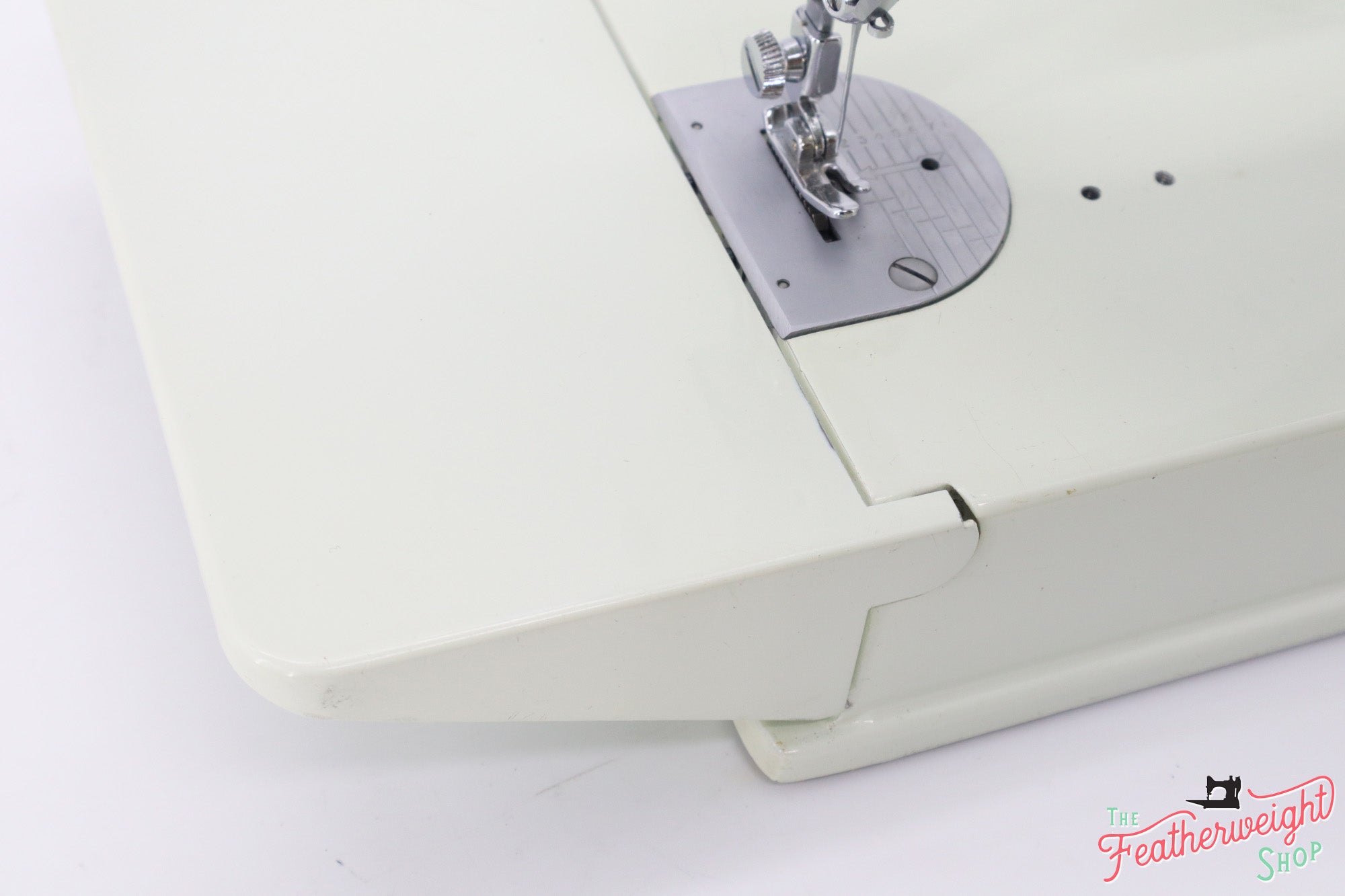 Singer Featherweight 221K7 Sewing Machine, WHITE FA101***