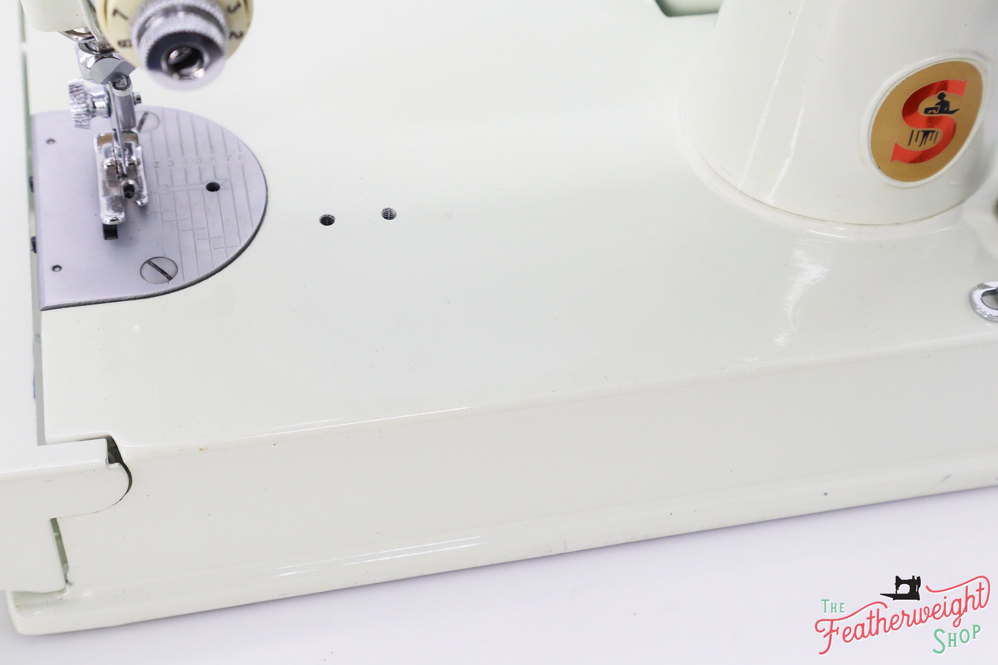 Singer Featherweight 221K7 Sewing Machine, WHITE FA101***