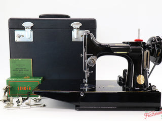 Load image into Gallery viewer, Singer Featherweight 221 Sewing Machine, 1936 AE300***